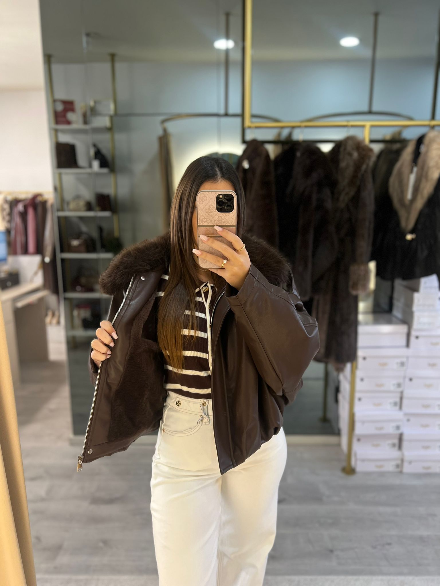 Bomber Castanho Oversize Pelo