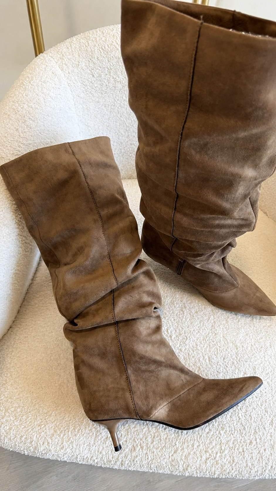 Bota de Cano Alto Camurça – Corina