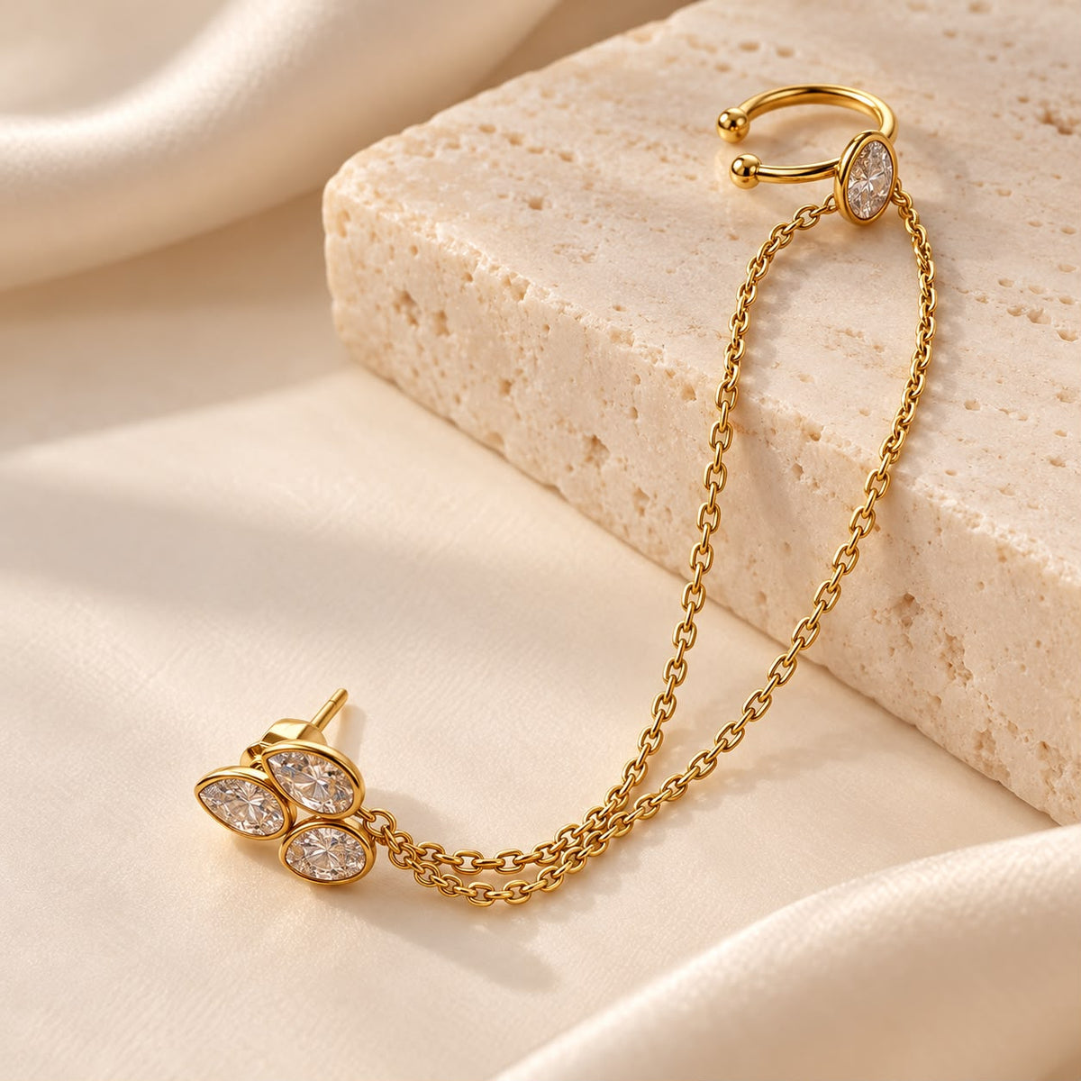 Ear Cuff Golden Shine