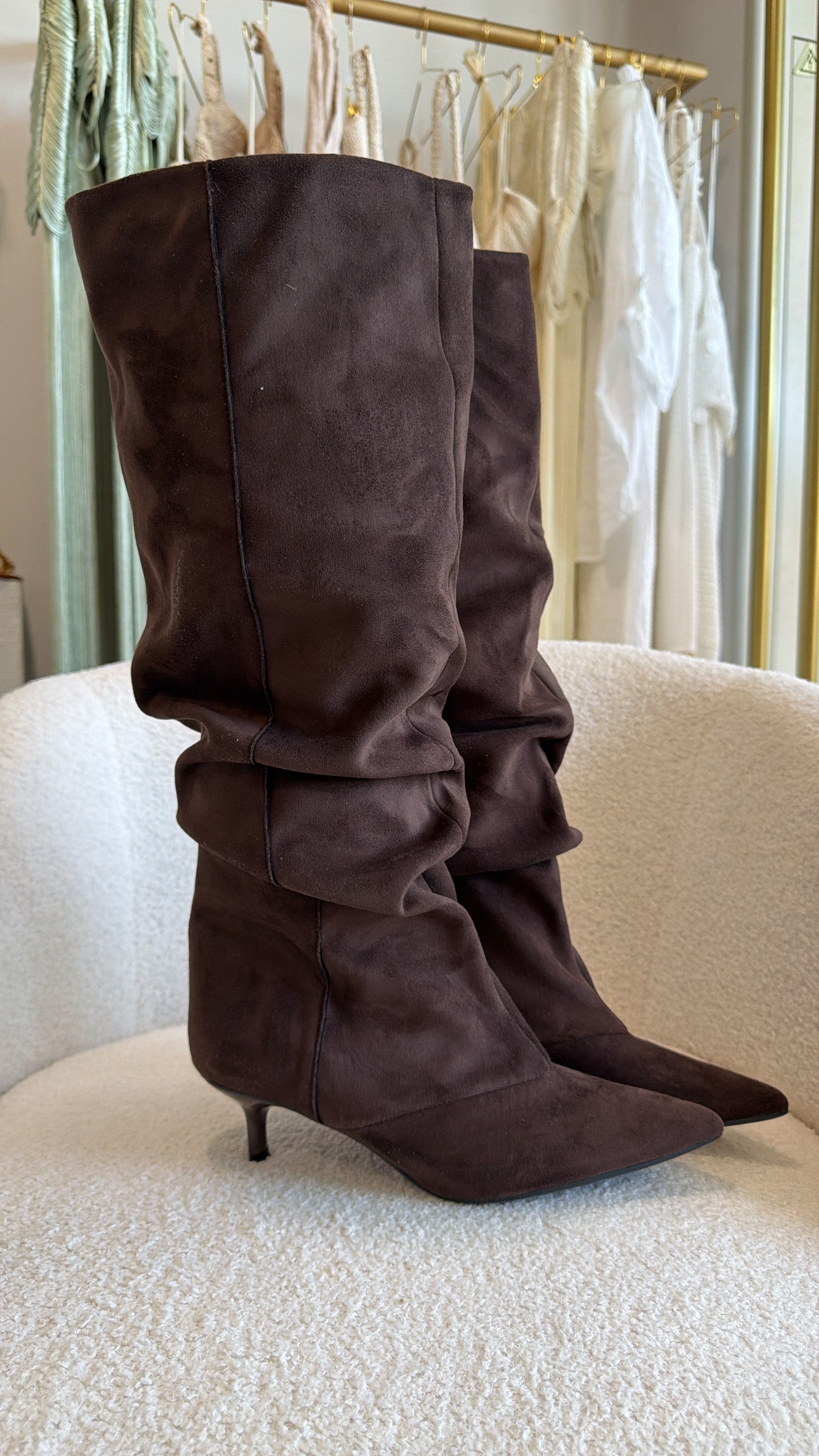 Bota de Cano Alto Camurça – Corina