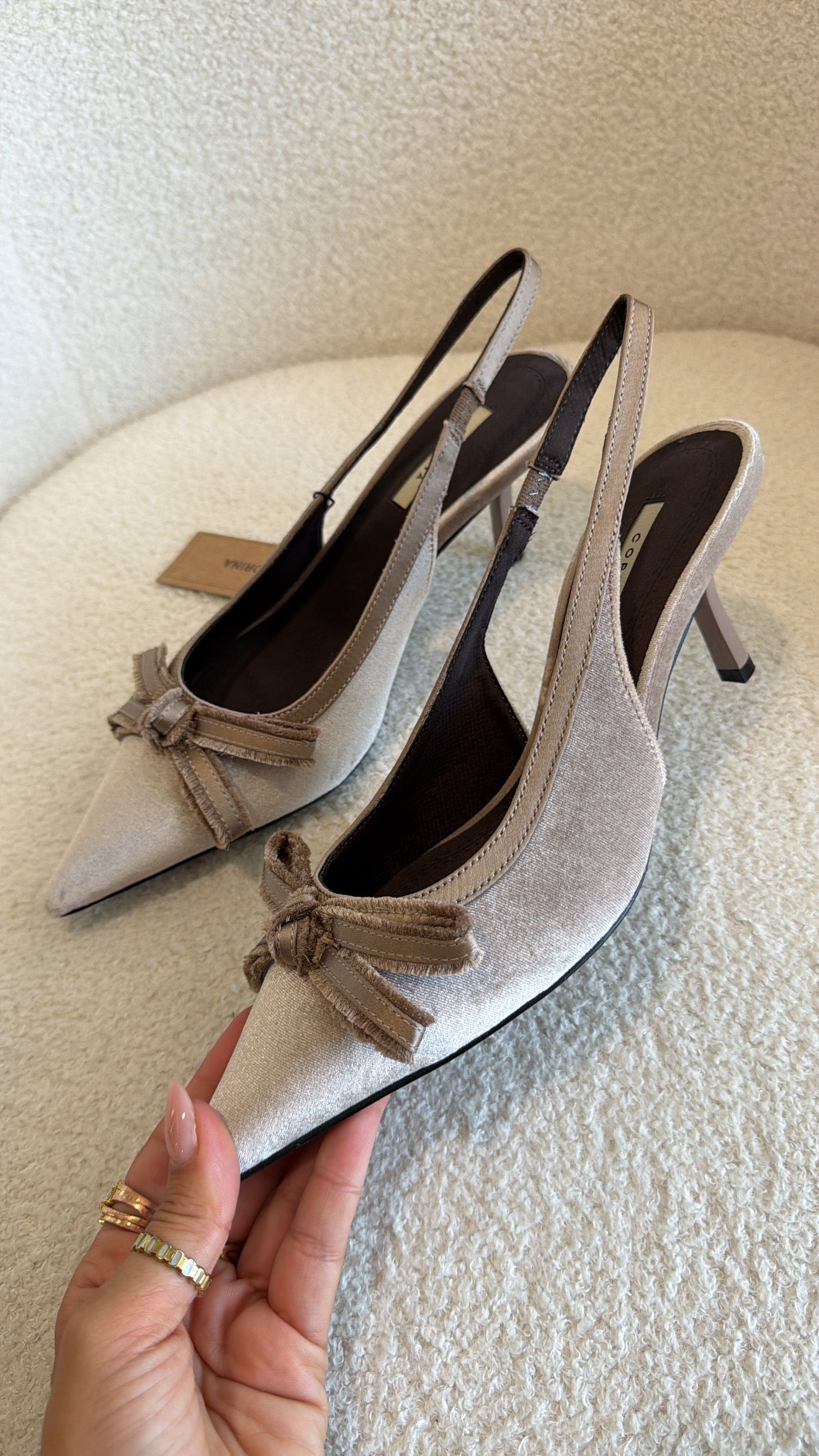 Sapato de Veludo – Corina