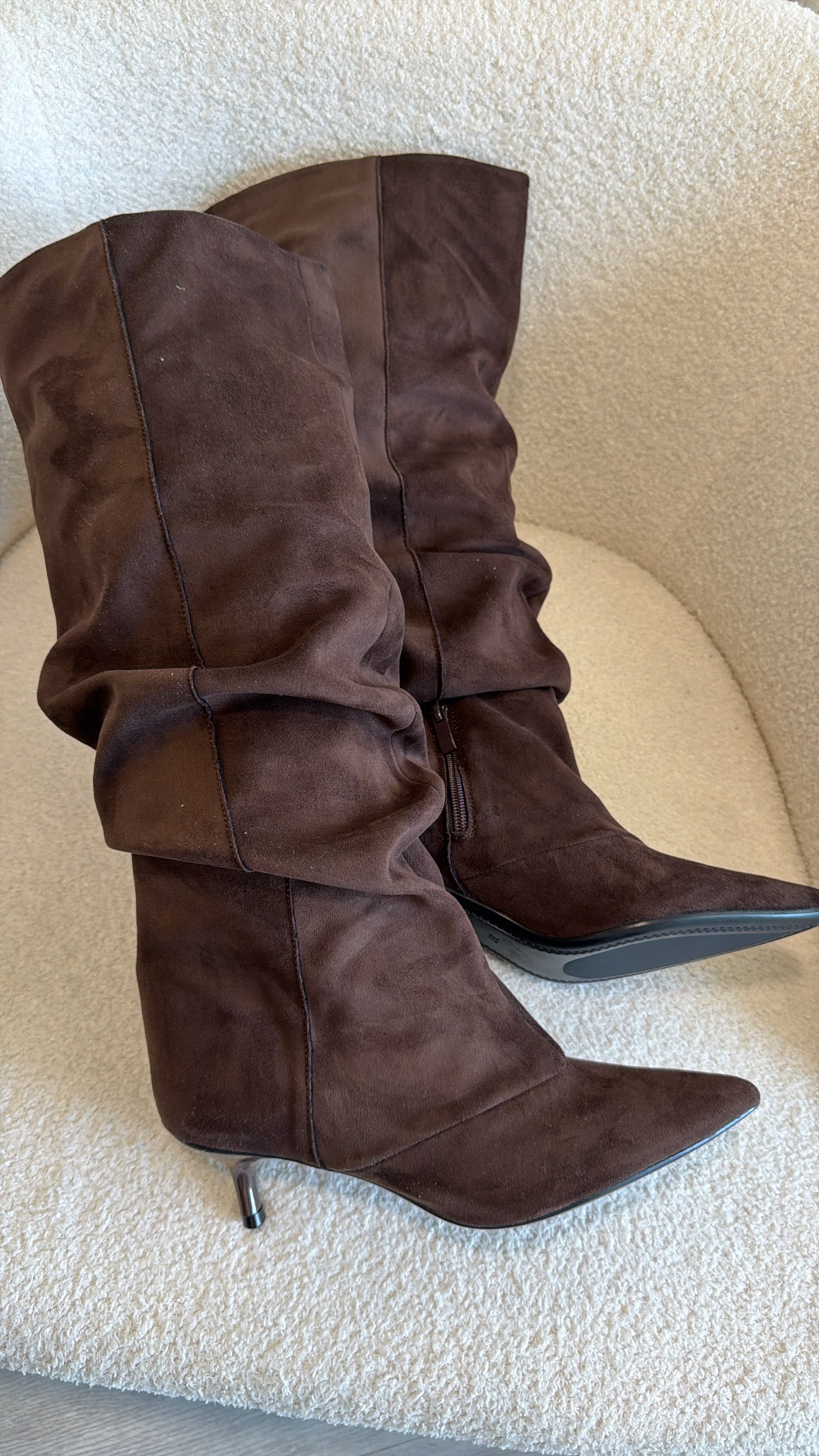 Bota de Cano Alto Camurça – Corina