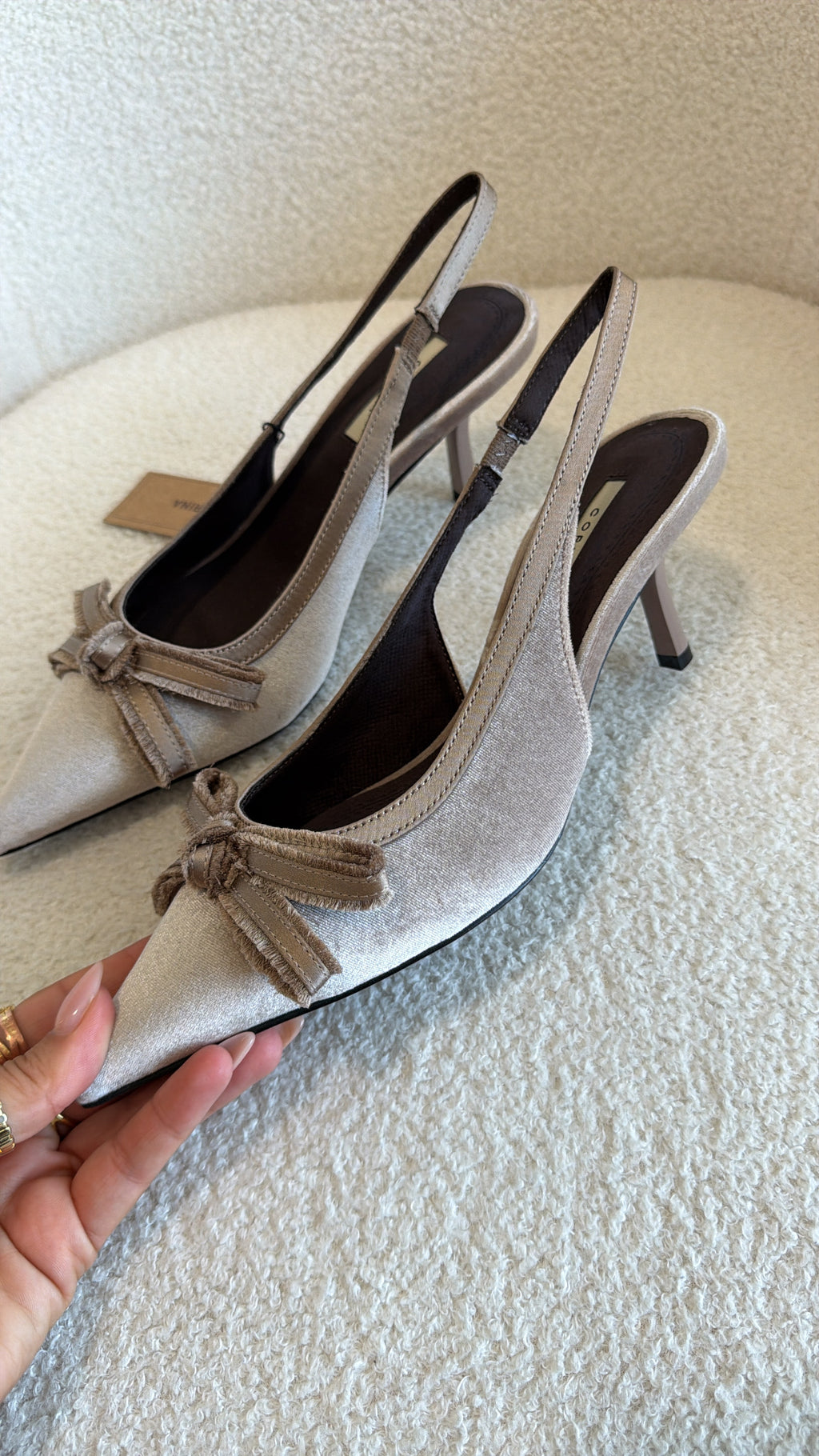Sapato de Veludo – Corina
