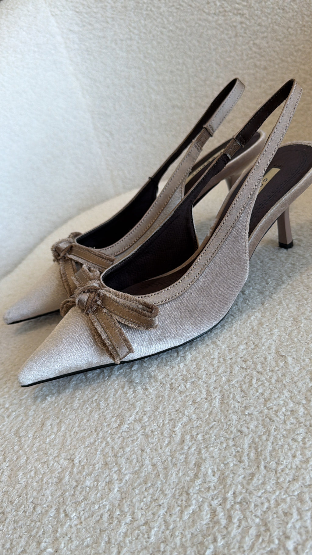 Sapato de Veludo – Corina