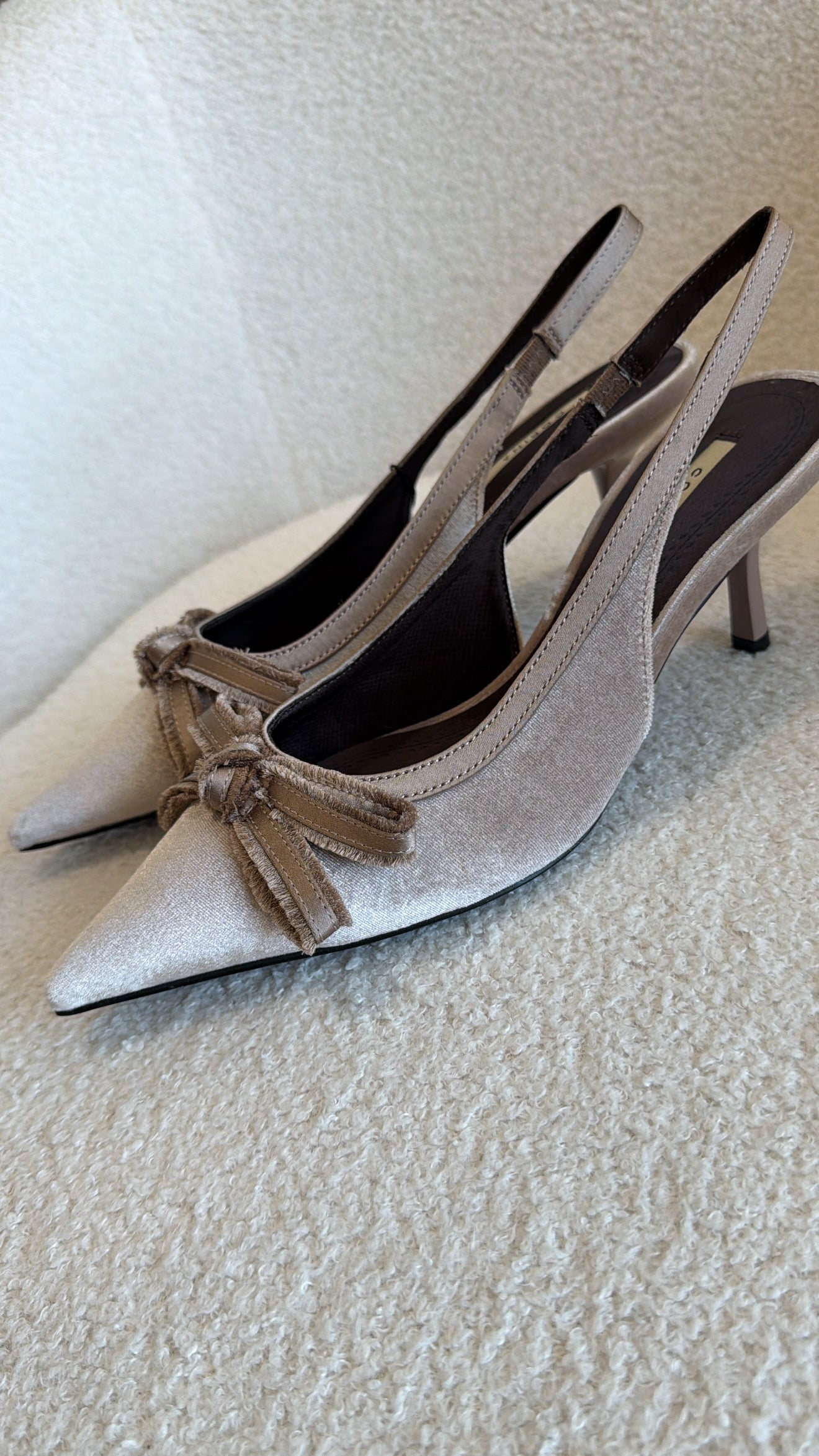 Sapato de Veludo – Corina
