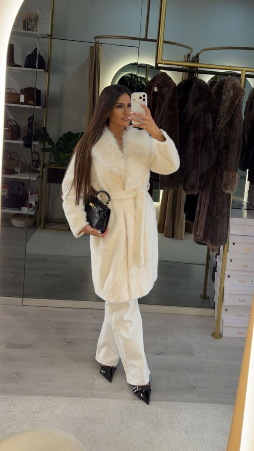 Sobretudo White Fur