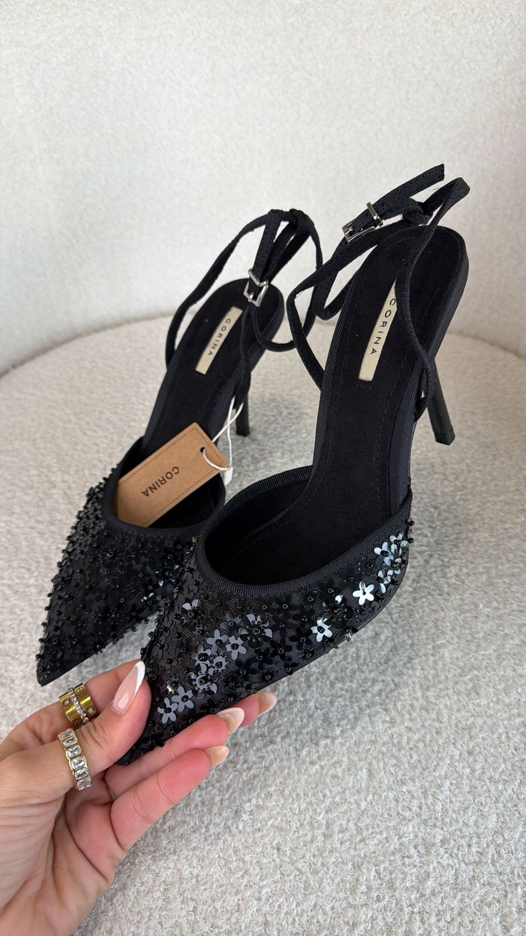 Sapato Corina – Elegância Floral