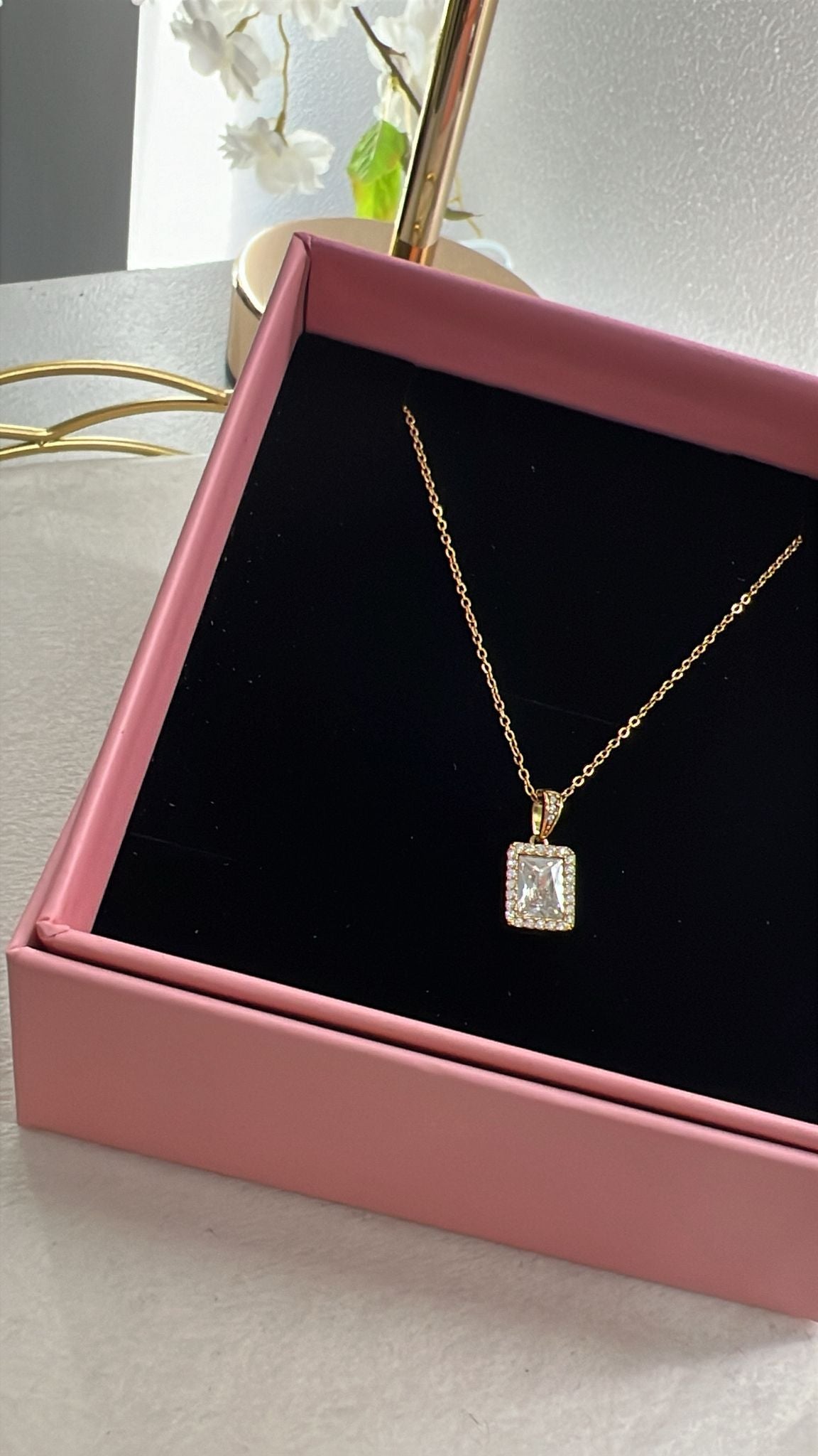 Fio Com Pendente Brilho