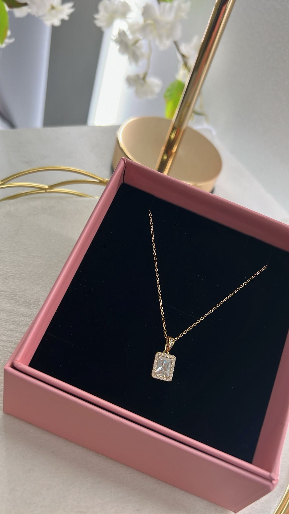 Fio Com Pendente Brilho