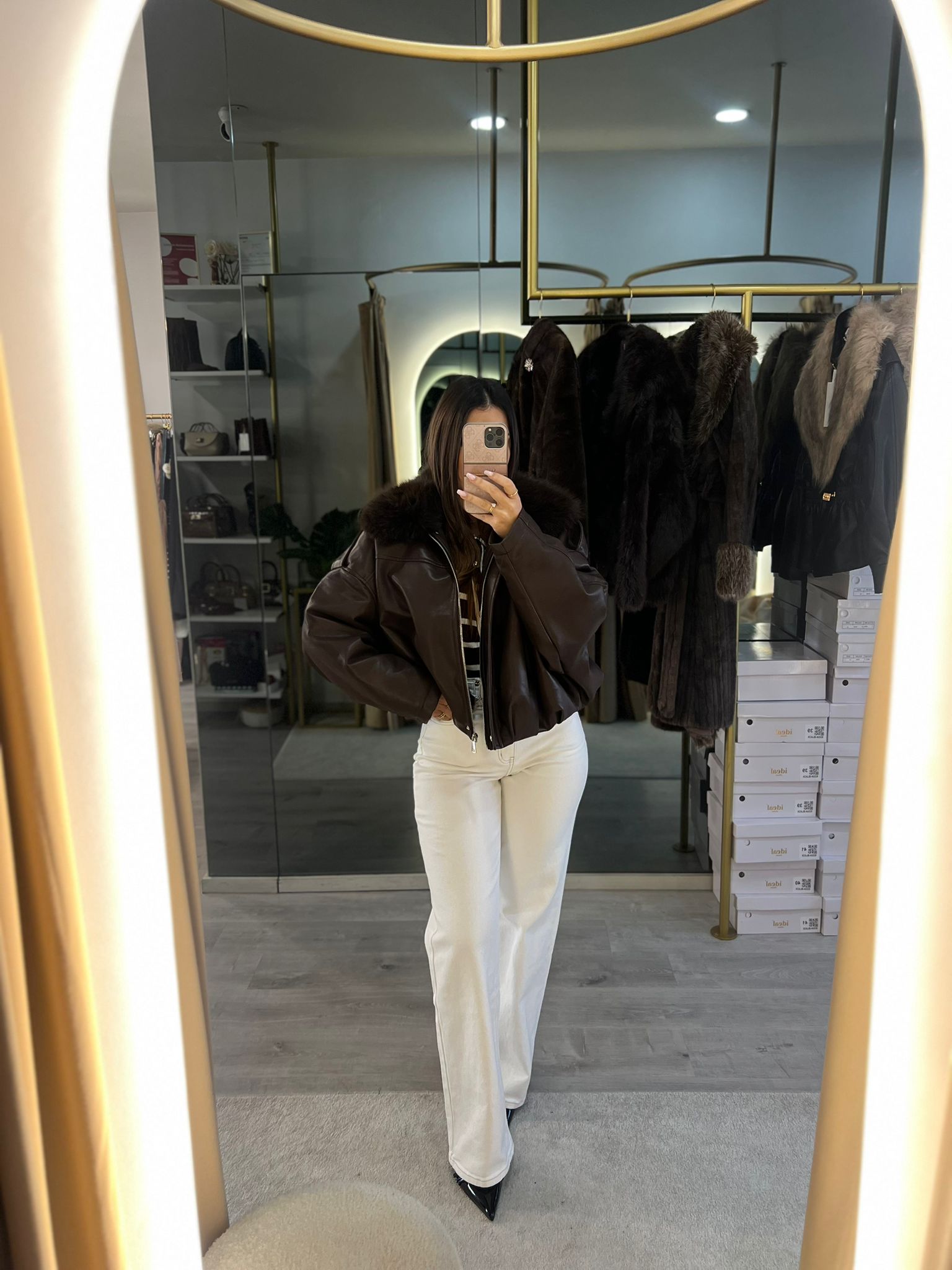 Bomber Castanho Oversize Pelo