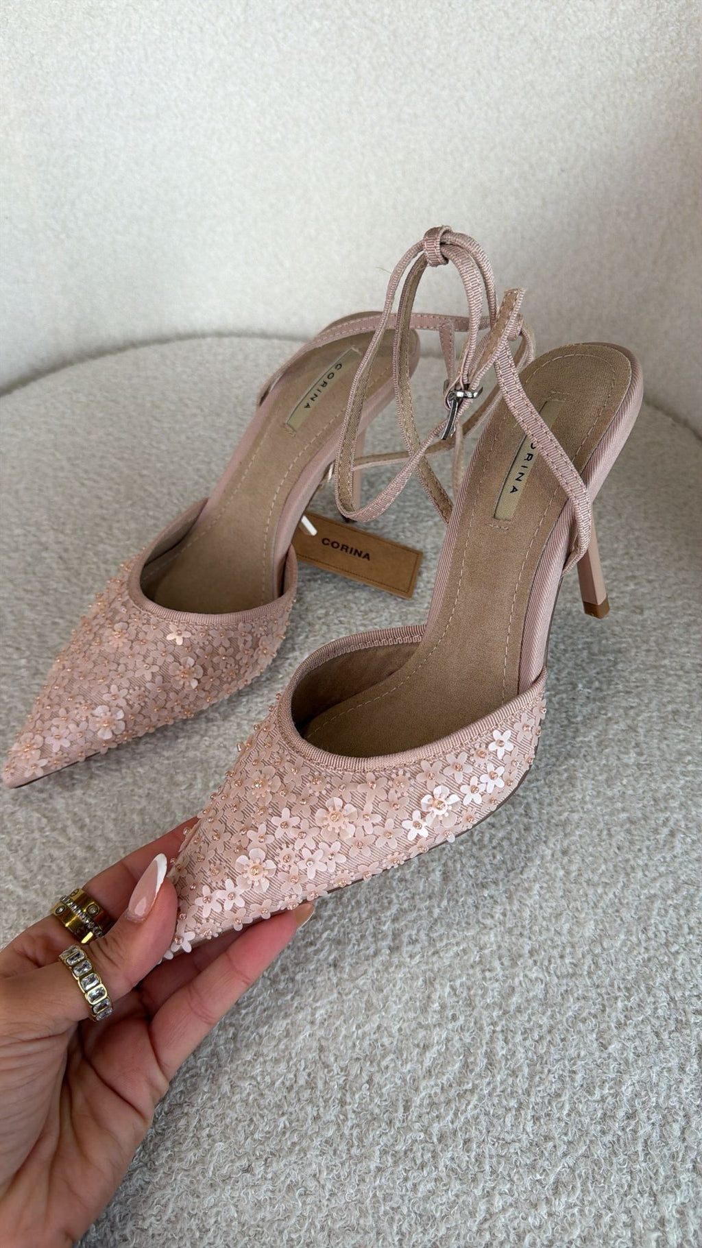 Sapato Corina – Elegância Floral