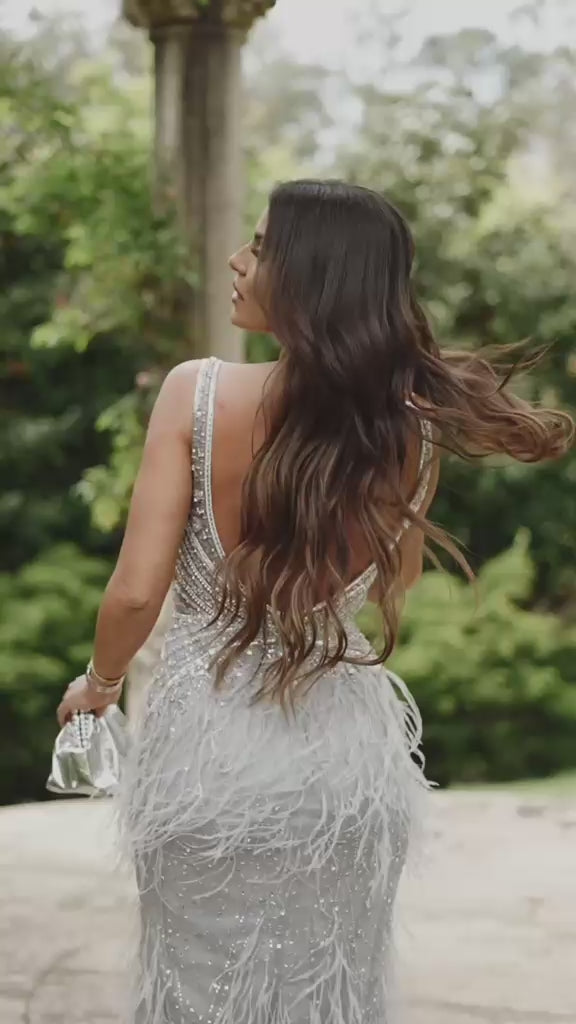 Vestido Glamour Plumas & Brilho